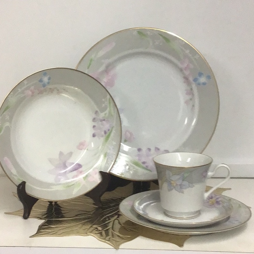 VINTAGE MIKASA CHARISMA GRAY 5 PIECE PLACE SETTING